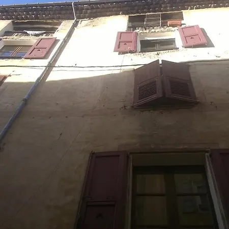 Dans Village Medieval Appartement *